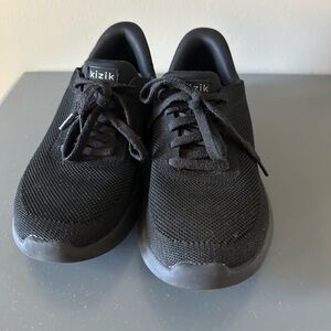 Kizik Athens blackout size 7.5